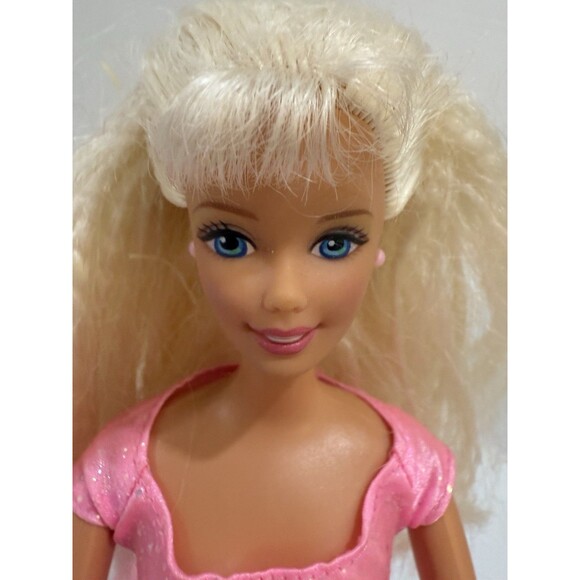 Vintage 1997 twirlin Barbie. Skirt has pods of lip, cheek and eye makeup. - Picture 2 of 16